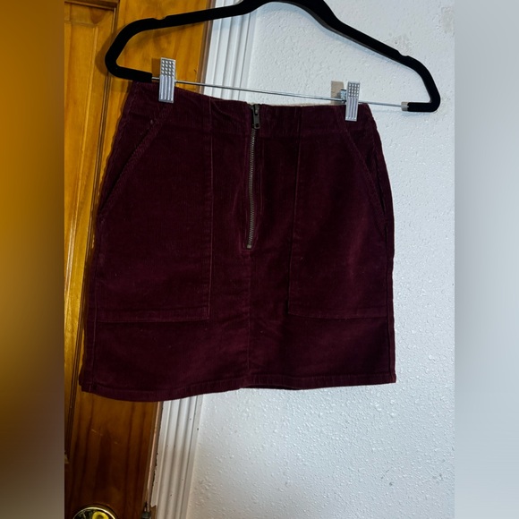 Burgundy Wild Fable Mini Skirt size 00 - Picture 2 of 5